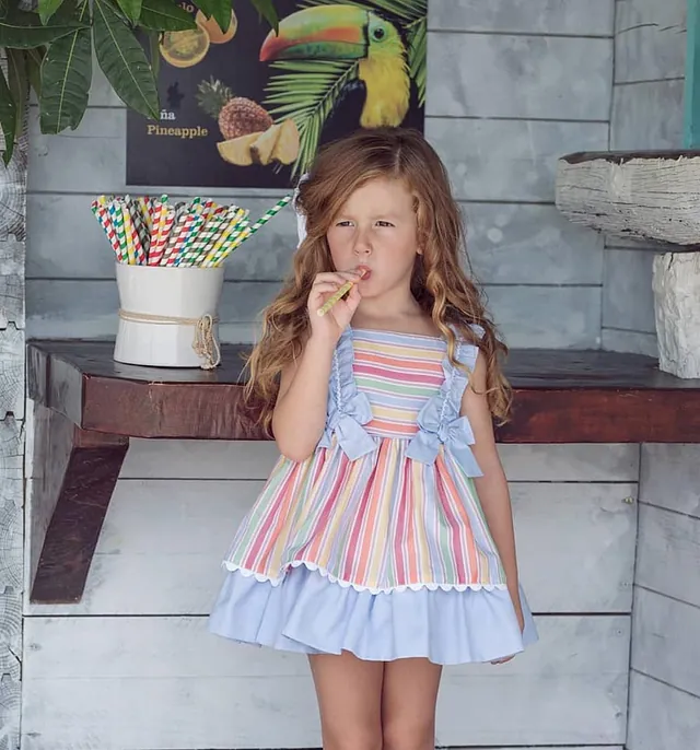 Boutique Infantil Elbe niña pequeña con vestido